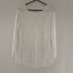 Elegant White Lace Blouse with 3/4 Sleeves